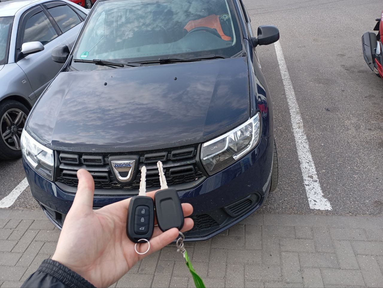 Дача Логан изготовление дубликата чип ключа зажигания Дача Логан изготовление дубликата чип ключа зажигания