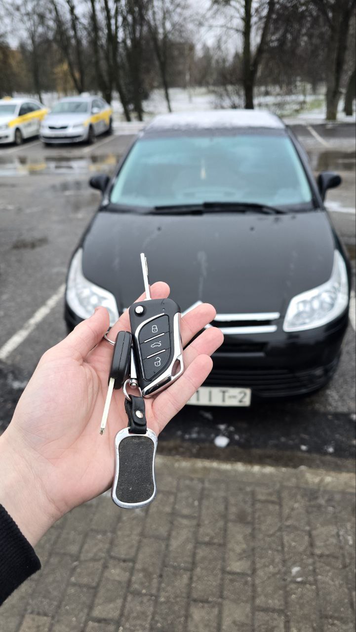 Ситроен С4 изготовление дубликата чип ключа зажигания Ситроен С4 изготовление дубликата чип ключа зажигания