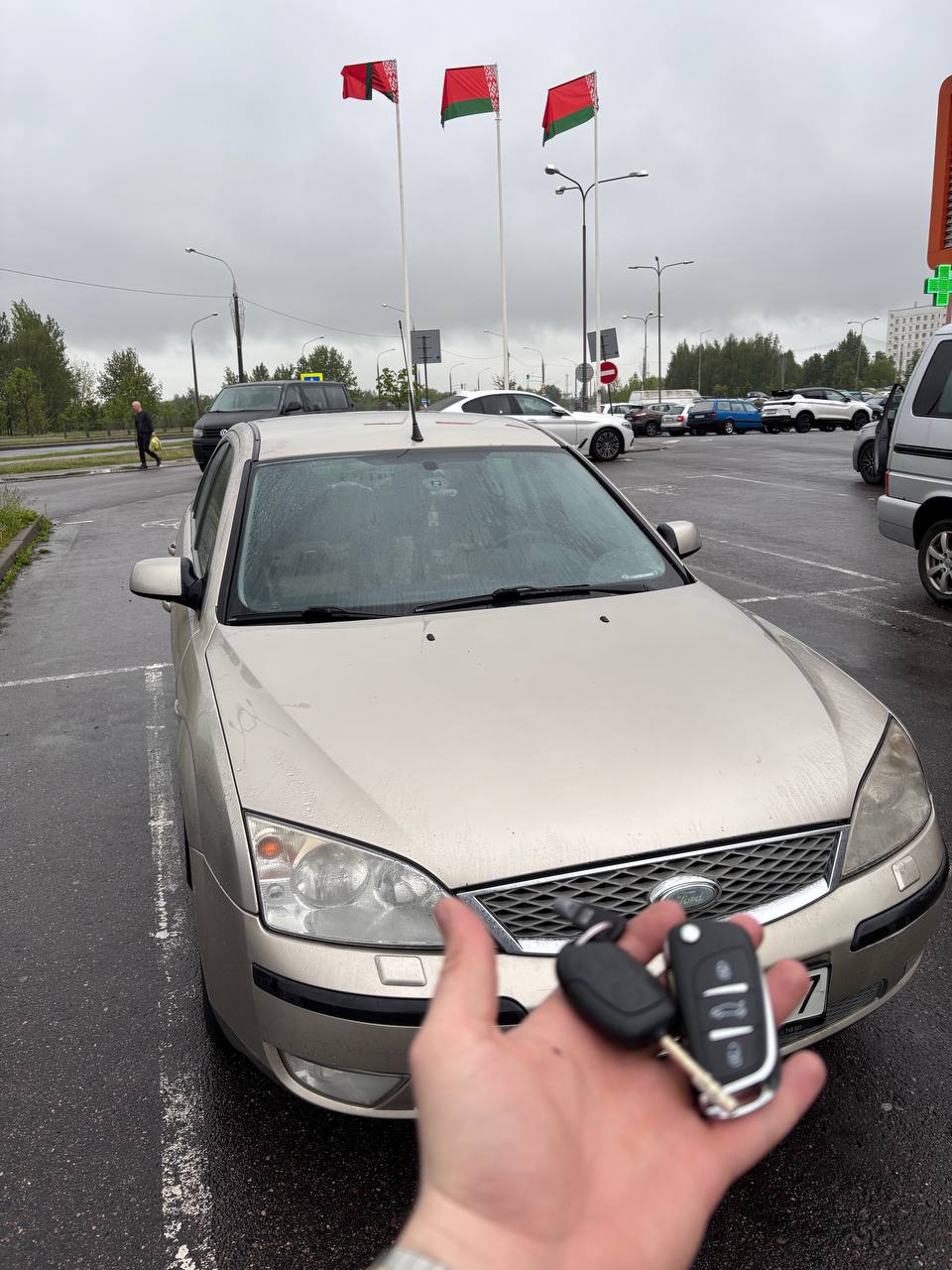 Форд Мондео изготовление дубликата чип ключа зажигания Форд Мондео изготовление дубликата чип ключа зажигания