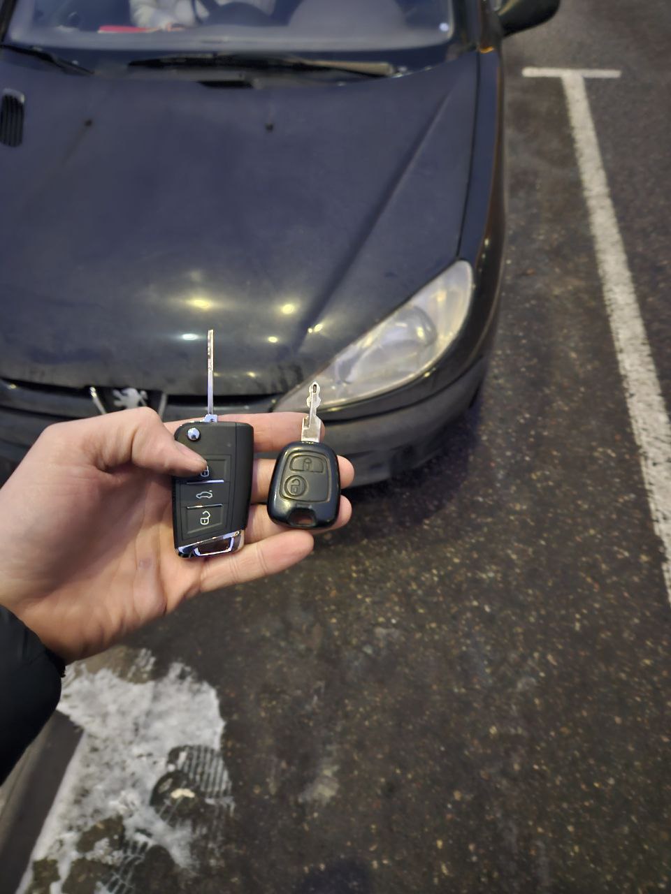 Пежо 206 изготовление дубликата чип ключа зажигания Пежо 206 изготовление дубликата чип ключа зажигания