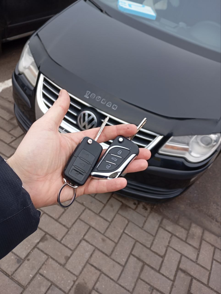 Фольксваген Поло изготовление дубликата чип ключа зажигания