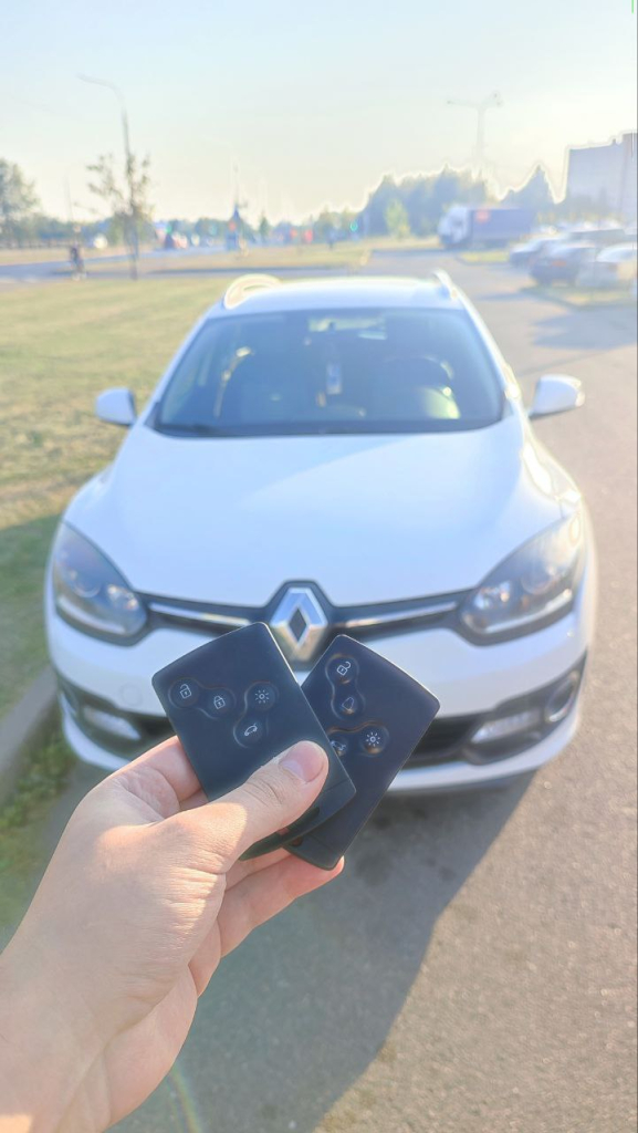 Renault Megane 3 изготовление дубликата чип ключа зажигания