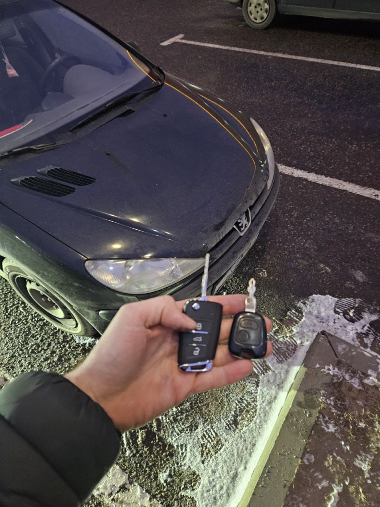 Фольксваген Поло изготовление дубликата чип ключа зажигания