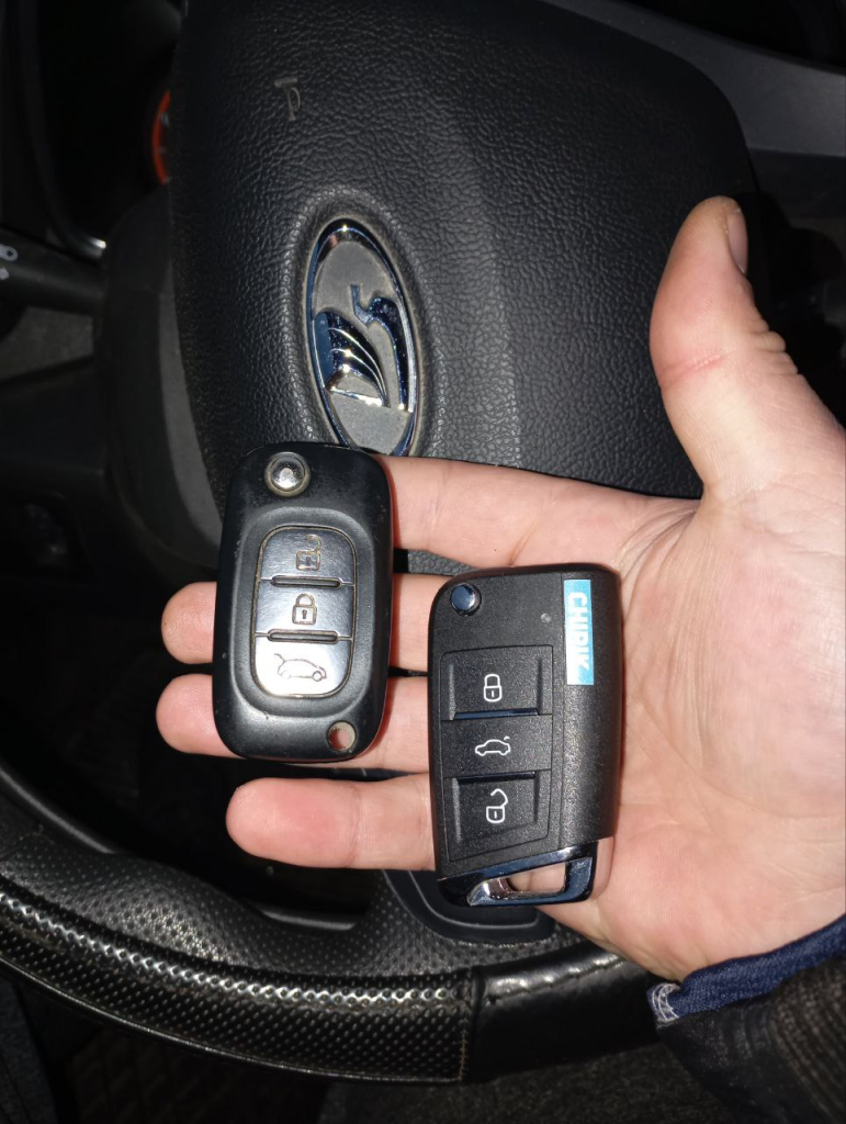 Фольксваген Поло изготовление дубликата чип ключа зажигания