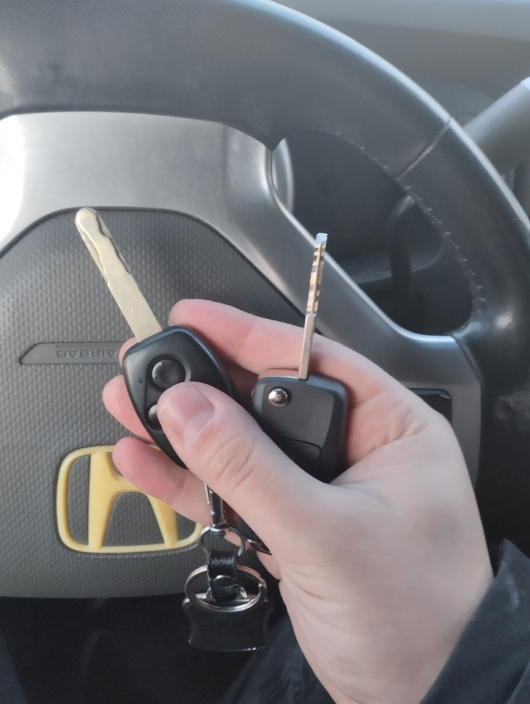 Фольксваген Поло изготовление дубликата чип ключа зажигания