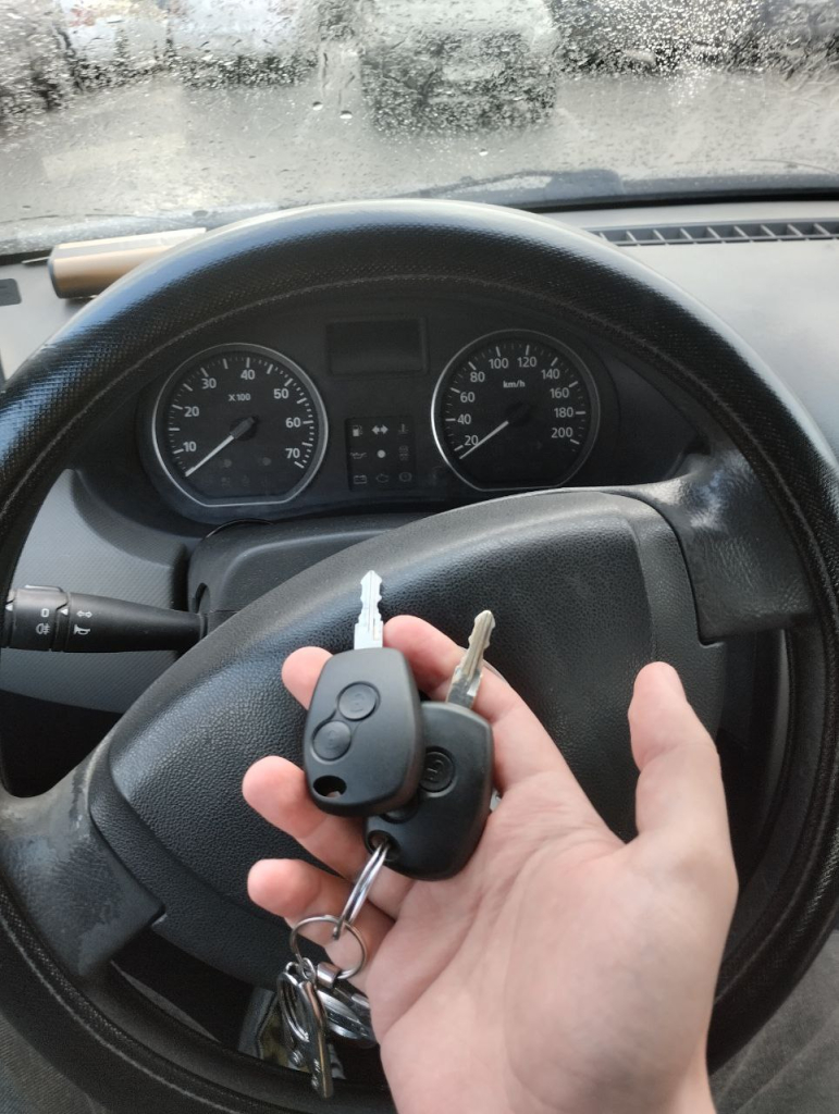 Фольксваген Поло изготовление дубликата чип ключа зажигания