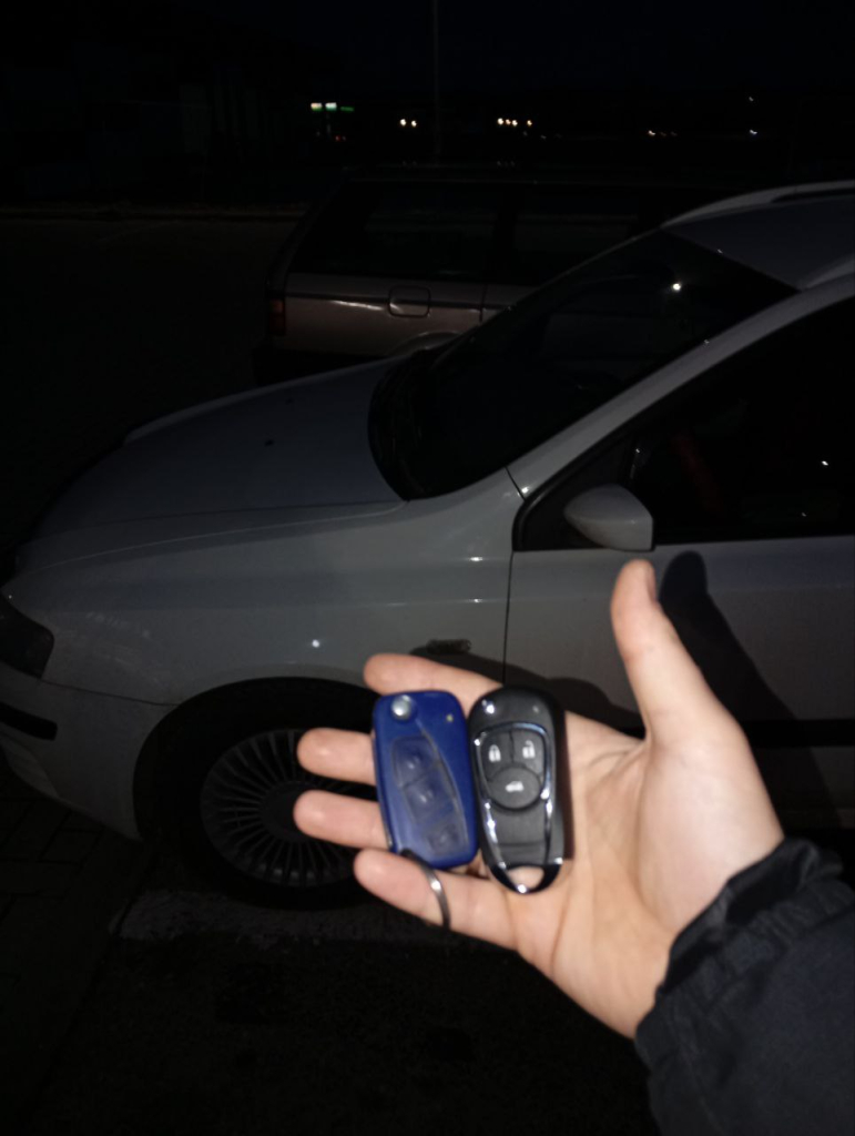 Фольксваген Поло изготовление дубликата чип ключа зажигания