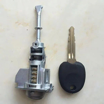 Ремонт замка Хендай Элантра левой двери