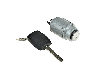 Ремонт замка Форд Фокус крышки двигателя