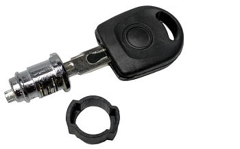 Ремонт замка авто Ауди Бардачка