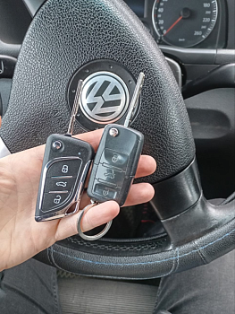 Фольсваген Тоуран изготовление дубликата чип ключа зажигания