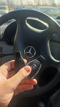 Мерседес W639 изготовление дубликата чип ключа зажигания