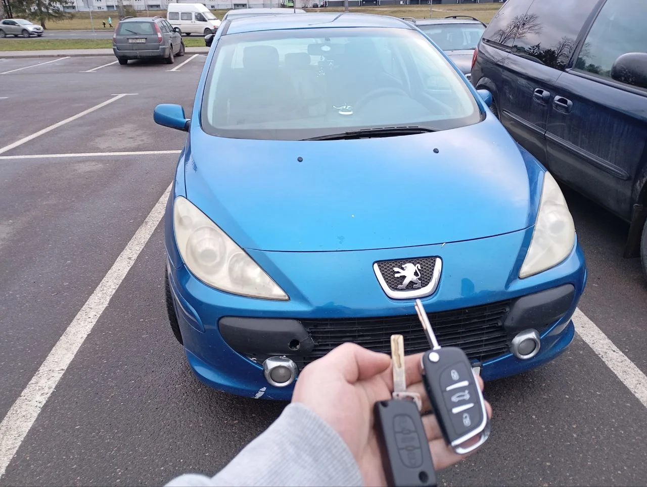 Peugeot после ремонта платы ключа и замены корпуса